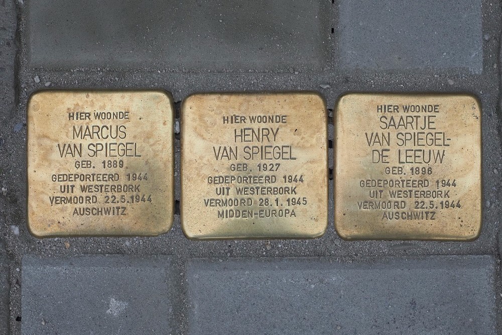 Stolpersteine Sint Jurrienstraat 24 #1