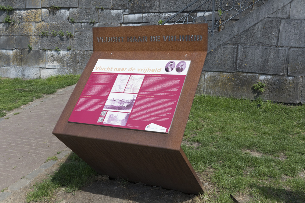 Information Sign Escape to freedom with tugboat Altas V #1