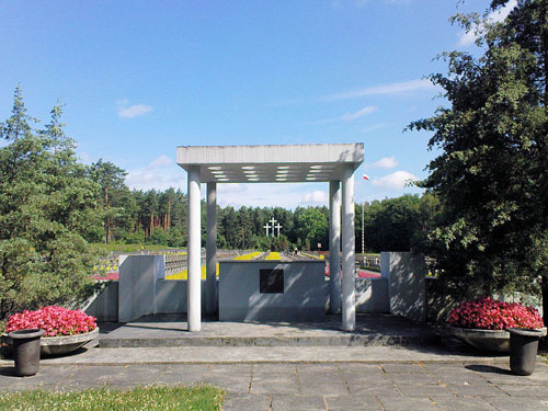 Poolse Oorlogsbegraafplaats Palmiry #1