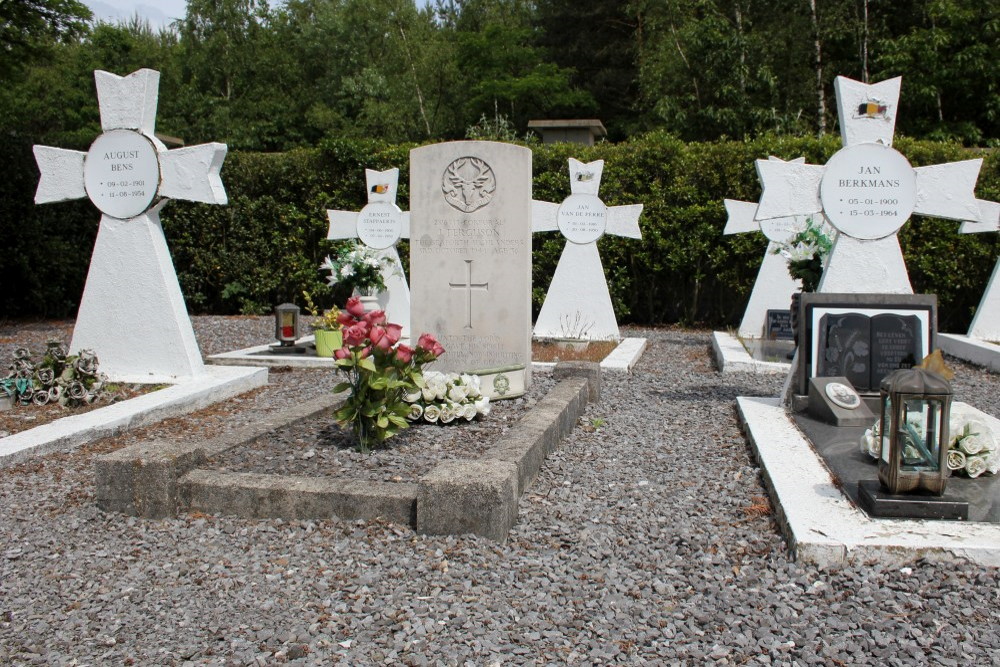 Commonwealth War Grave Lommel #2