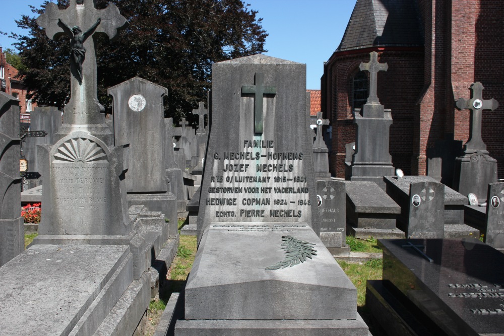 Belgian War Graves Varsenare #3