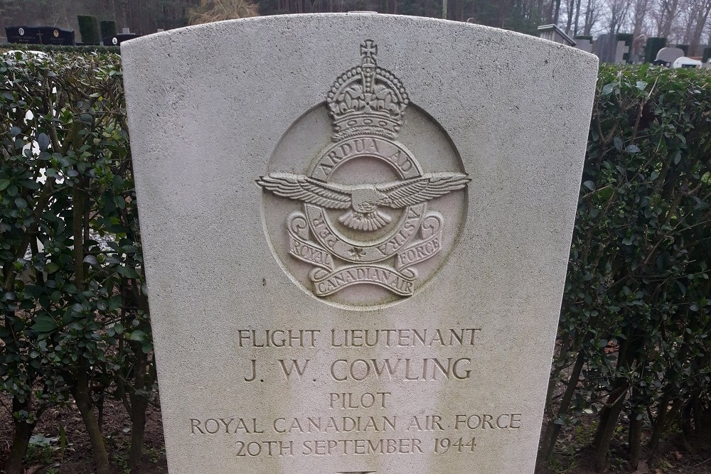 Commonwealth War Grave Vorselaar #2