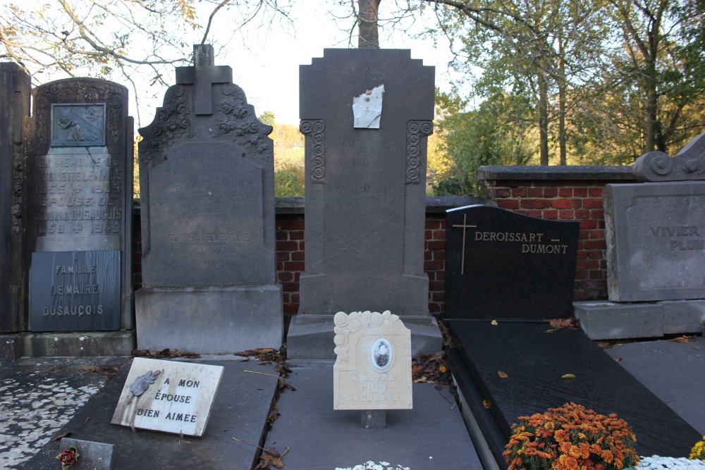 Belgische Graven Oudstrijders Montroeul-au-Bois #1