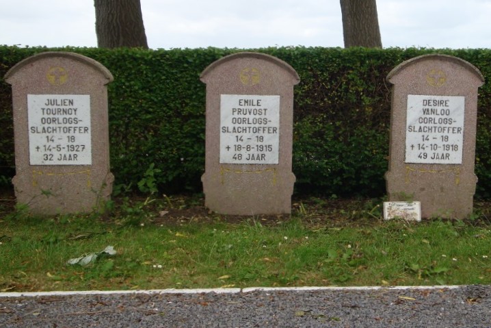 Belgische Oorlogsgraven en Graven Oudstrijders Leffinge #2