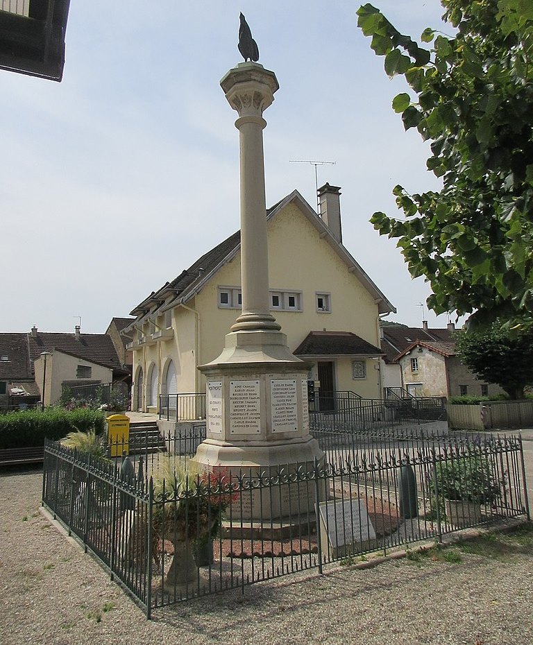 War Memorial Montmorot #1