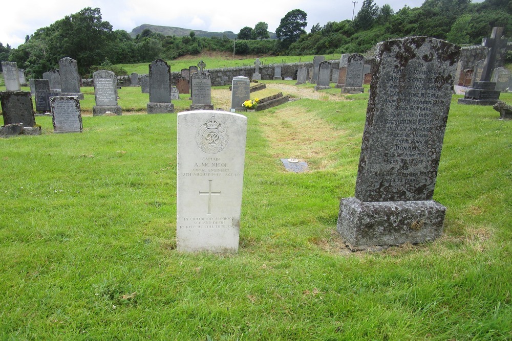 Commonwealth War Grave Achnaba Churchyard #1