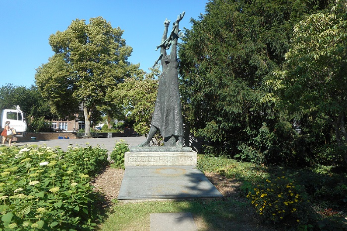 War Memorial Wachtendonk