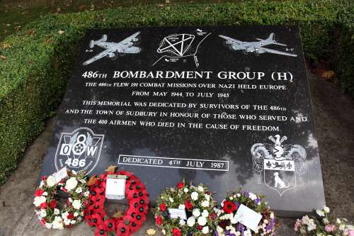 Monument voor de 486e Bombardment Group (H) #1