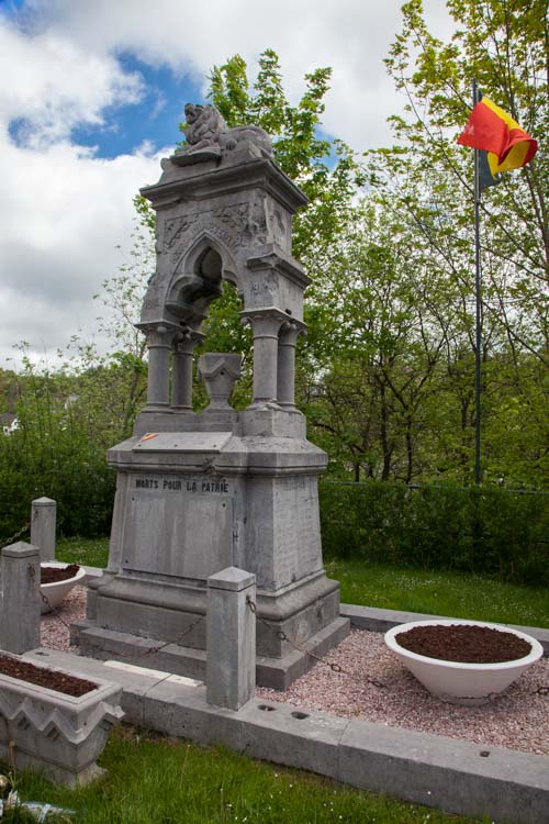 Oorlogsmonument Houffalize #2