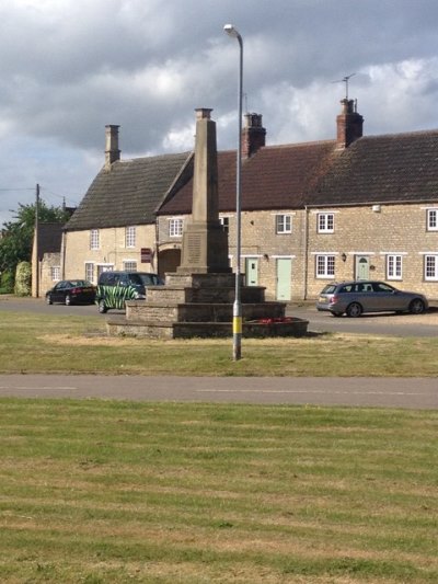 War Memorial Woodford