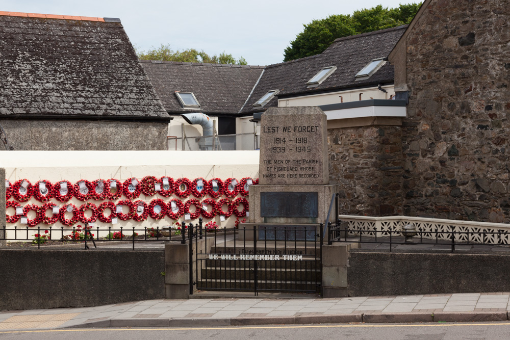 Oorlogsmonument Fishguard #2