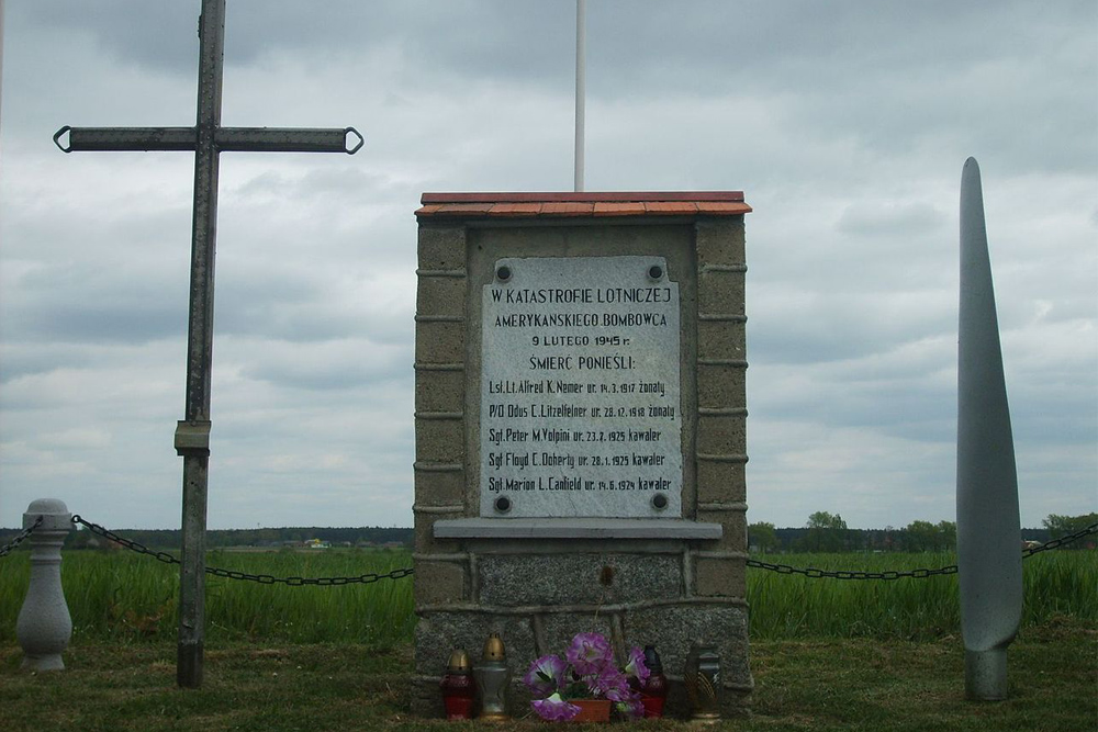 Monument B-17 Flying Fortress