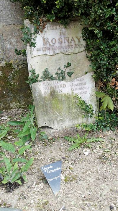 Former War Memorial Rosnay