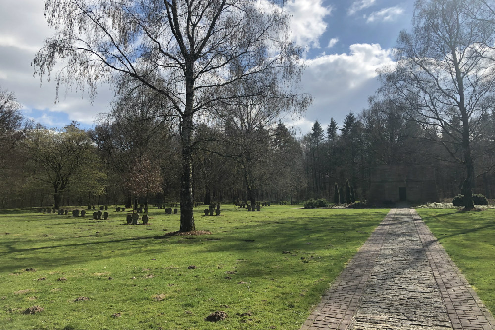 Duitse Oorlogsbegraafplaats Kleve-Dönsbrügger Heide #2