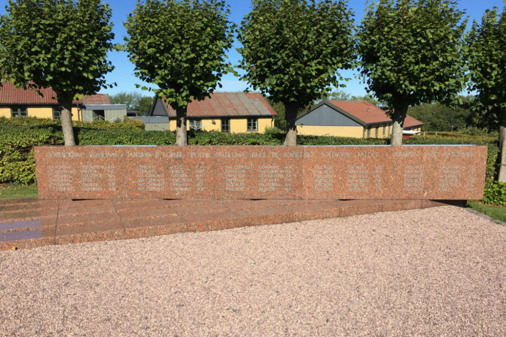 Soviet War Cemetery Allinge #1