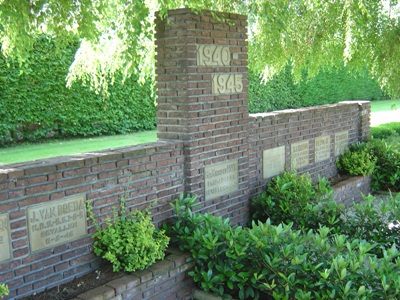 Dutch War Graves Old General Cemetery s-Gravendeel #3