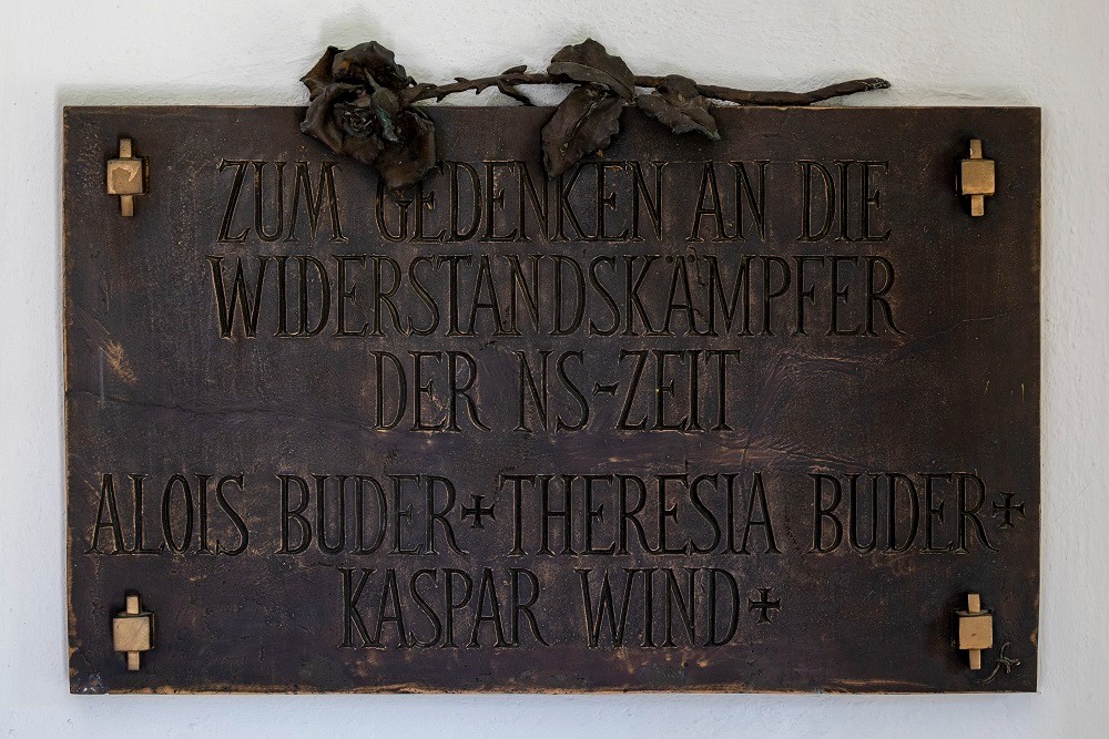 Gedenkteken Alois en Theresia Buder en Kasper Wind #1