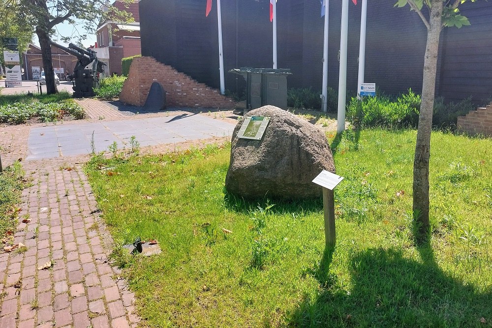 Monument Slachtoffers Bombardementen Nijverdal #3