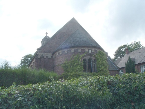 Oorlogsgraven van het Gemenebest St Luke Churchyard Extension #1