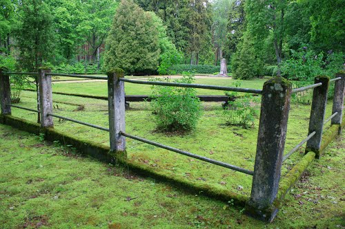 Tirelpurva War Cemetery #1