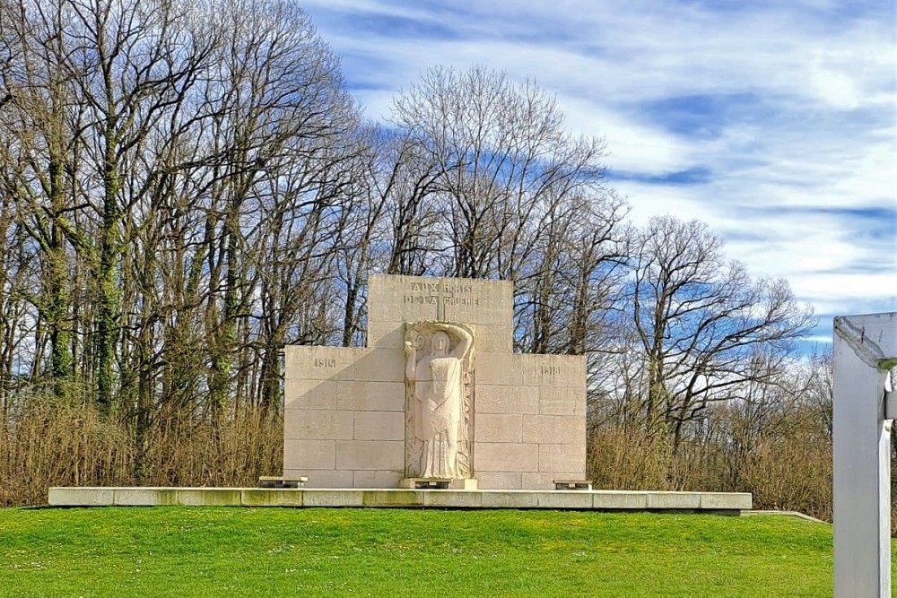 Ossuary Gruerie #3