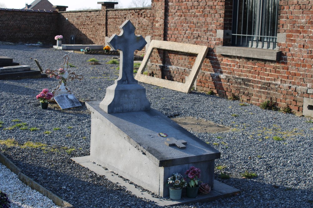 Belgische Oorlogsgraven Folx-les-Caves