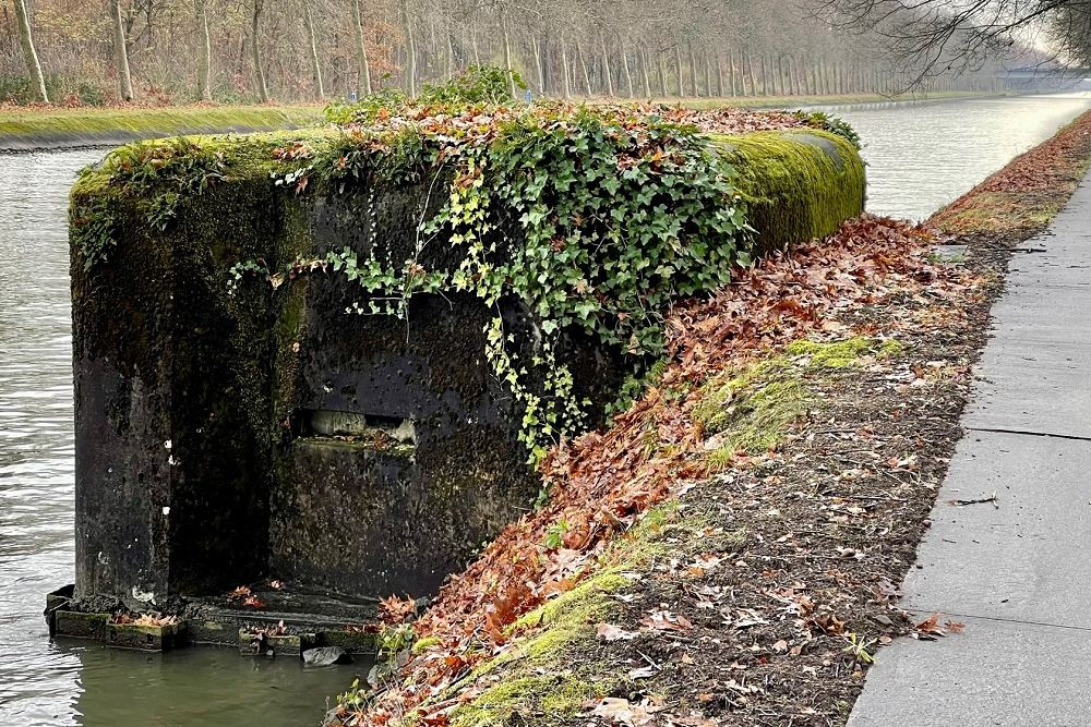 Bunker 20 Grensstelling Bocholt-Herentals Kanaal #4