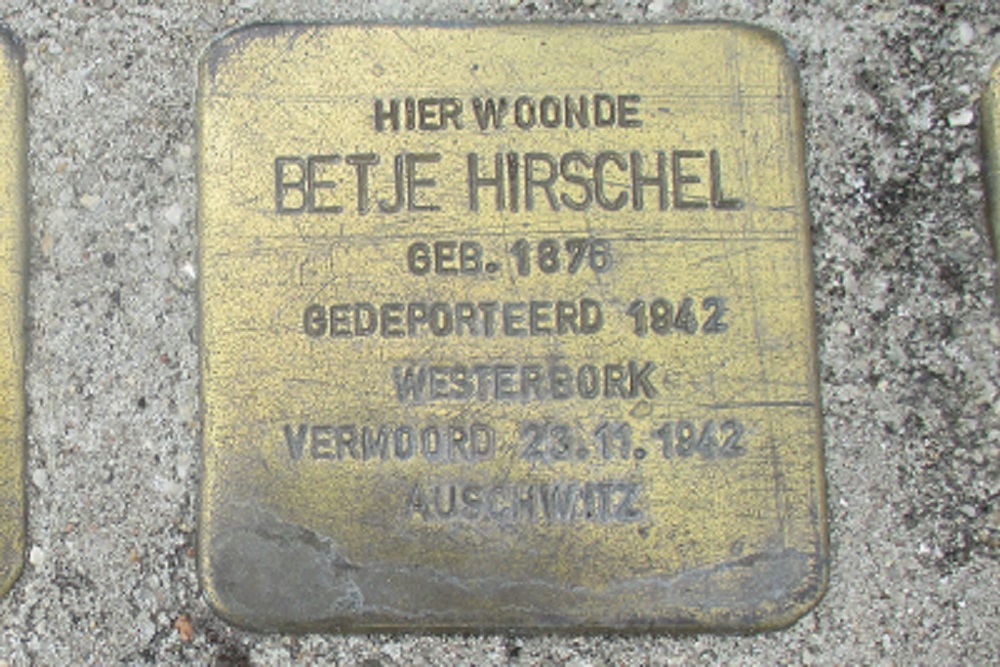 Stumbling Stones W.H. Bosgrastraat 53 #3