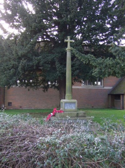 Oorlogsmonument Woolmer Green #1