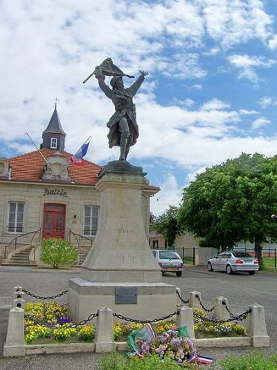 War Memorial Saint-Maixant #1