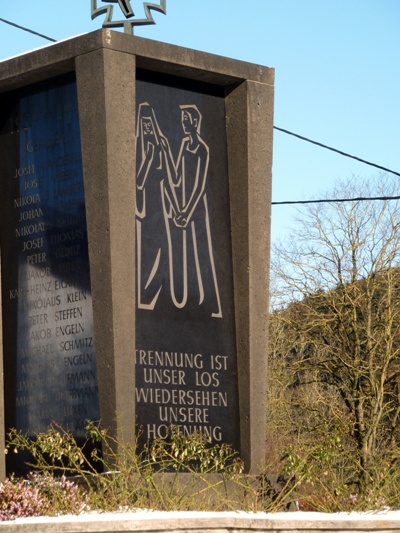 Oorlogsmonument Olzheim #3