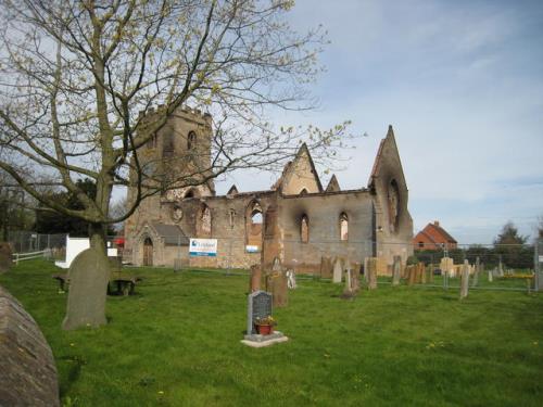 Commonwealth War Graves St. Nicholas Churchyard #1