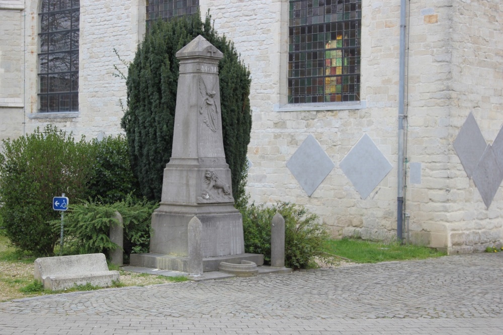 Oorlogsmonument Vlezenbeek #1