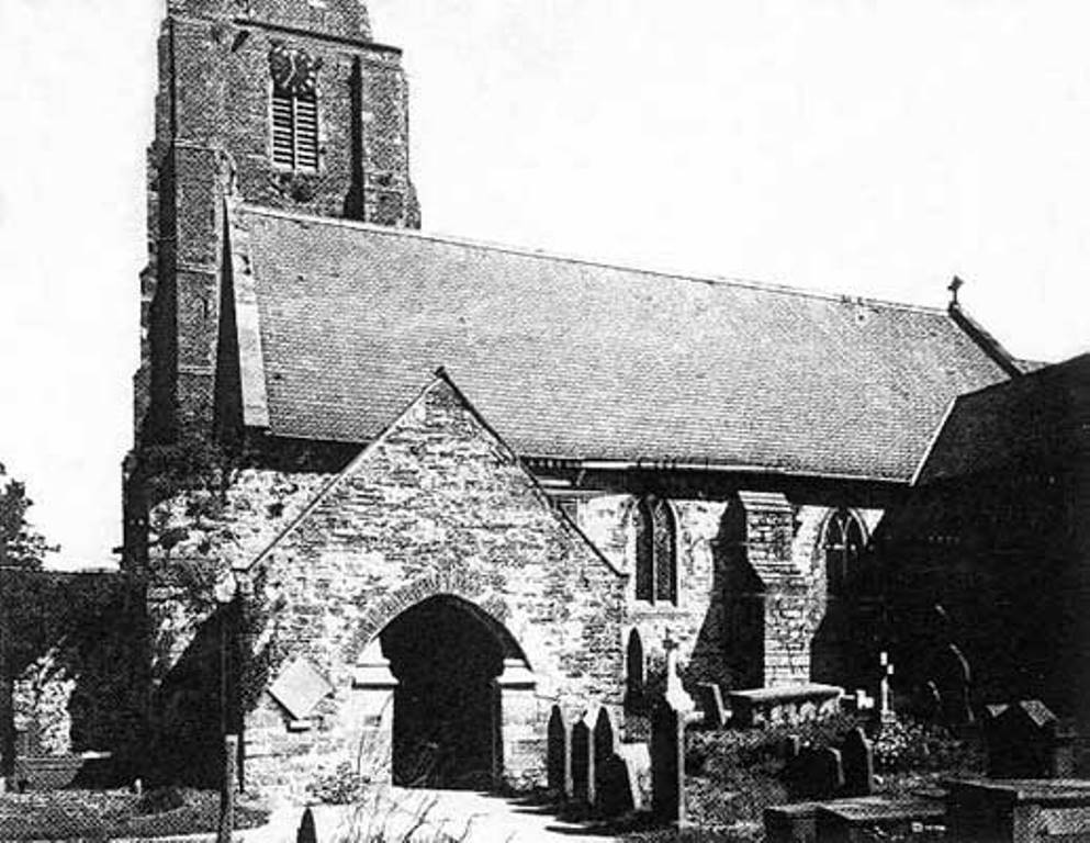 Commonwealth War Graves St. Mary Roman Catholic Churchyard