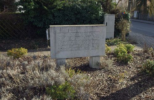 Oorlogsmonument Buckenhof #1