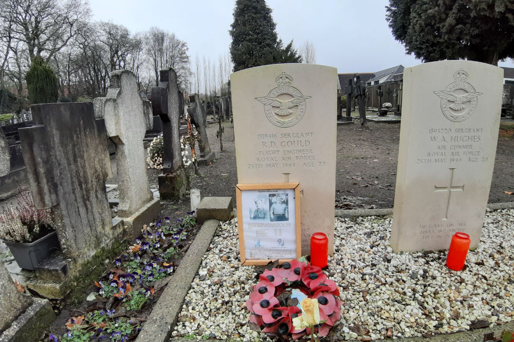 Commonwealth War Graves R.C. Cemetery Laurentius Dongen #2