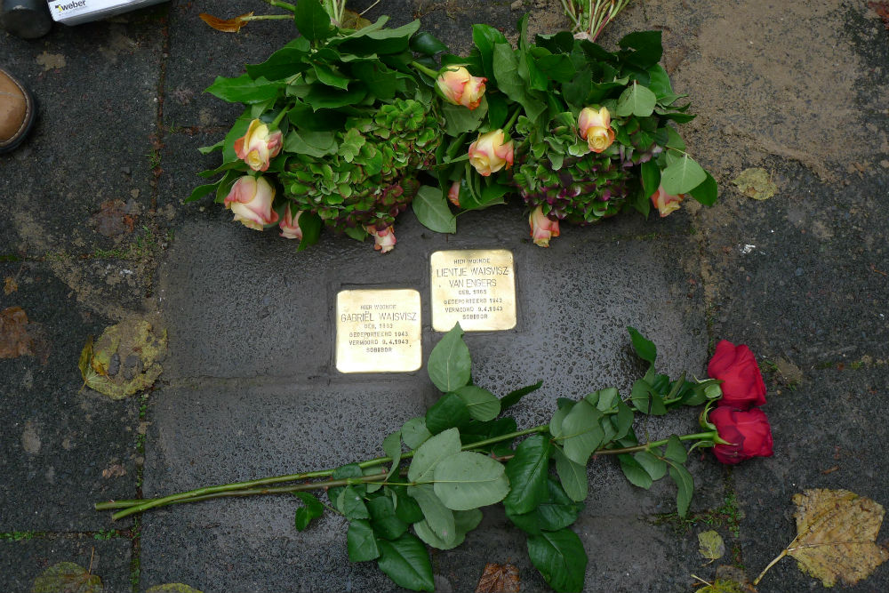 Stolpersteine Mauritslaan 15