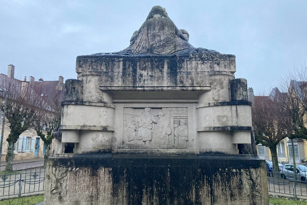 War Memorial Langres #4