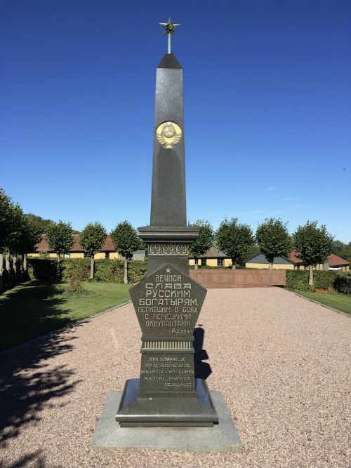 Soviet War Cemetery Allinge #3