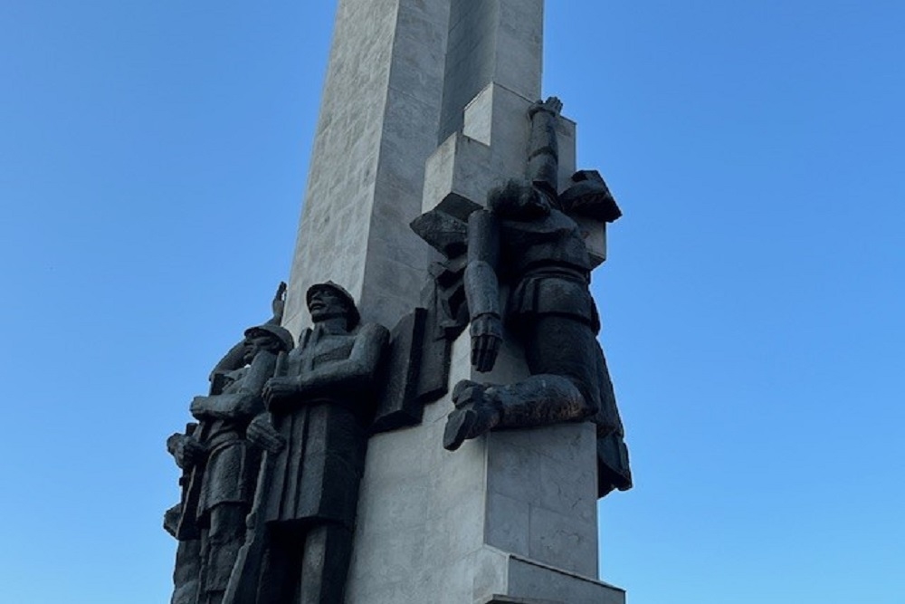 Memorial Romanian Soldiers #4