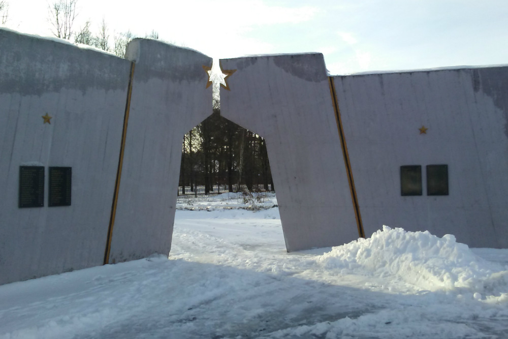 Sovjet Oorlogsbegraafplaats Lenino-Snegiri #2