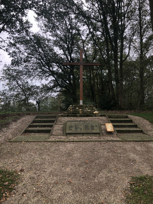 War Memorial Zeddam #3