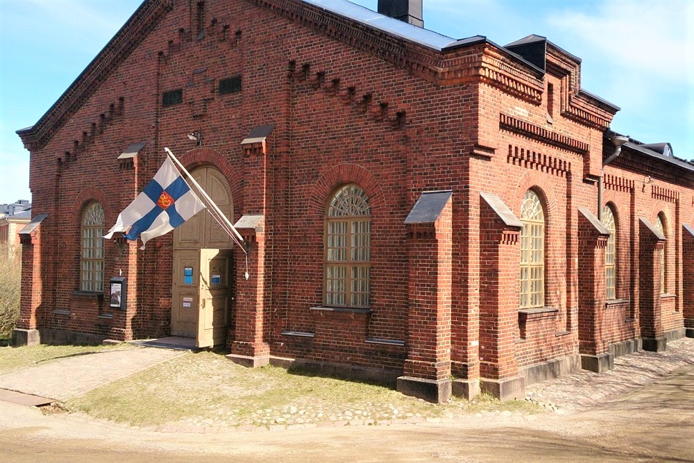 Militair Museum Manege en Artillerie Manege (Militair Museum van Finland) #1