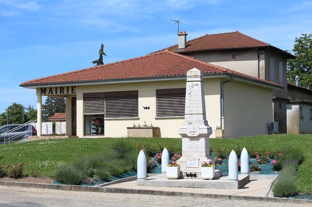 War Memorial Vernoux #1