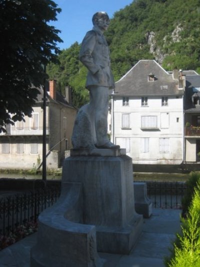 War Memorial Saint-Béat #2