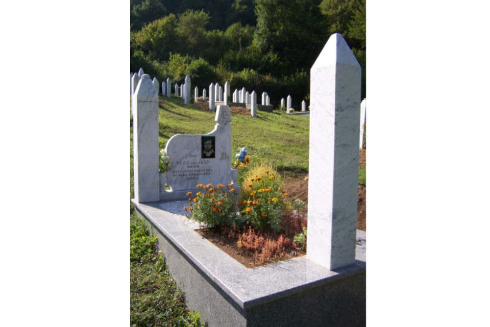 Begraafplaats Slachtoffers Bosnische Burgeroorlog #3