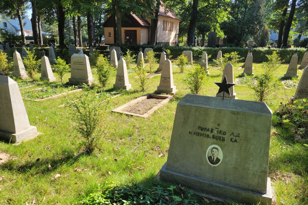 Ruhlsdorf Soviet War Cemetery #1