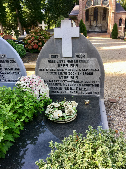 Nederlandse Oorlogsgraven Rooms Katholieke Begraafplaats Laren #2