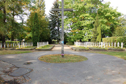 Poolse Oorlogsgraven Pyry