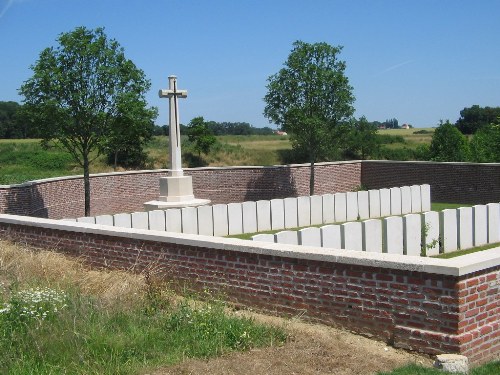 Commonwealth War Cemetery Wood #1